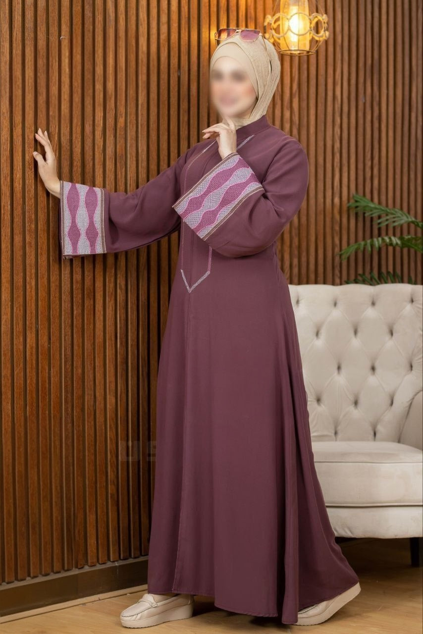 Closed Abaya With Embroidered Cuffs (4 Colors)